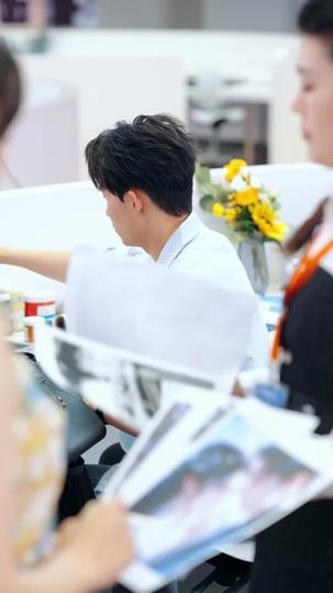 She Hits Me, So Does Love Episode 9