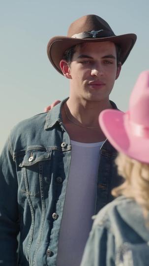 Weihnachten mit einem Country-Badboy 2Folgen