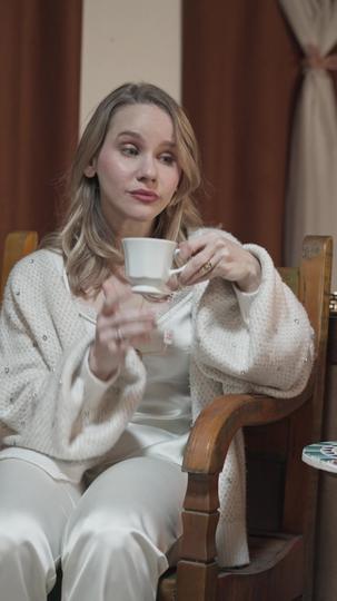 Entre Segredos e Mentiras  8Episódio