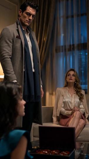Ex Ruined Me For His Mistress, I Married The Man They Kneel To Episode 5