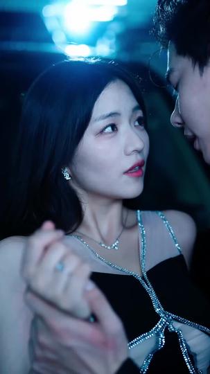 Love Off-Script: A Heart That Strays Episode 9