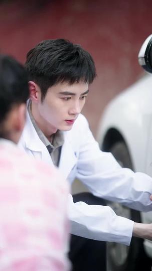 Tangan Ajaib Dokter Muda Episode 9