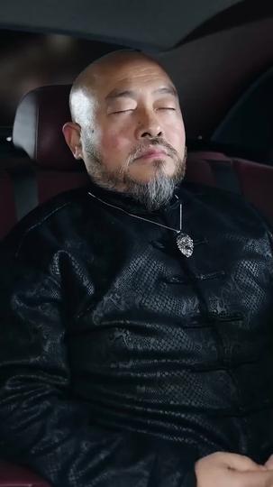 Emblema de Mando: El Anillo Todopoderoso Episodio 4