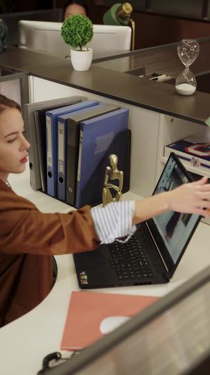 My CEO Ex Couldn't Let Me Go Episode 10