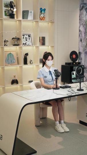 网恋翻车后我成了顶流 第6集