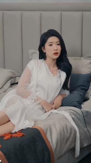 Love at the Bottom, Sparks at the Top Episode 11