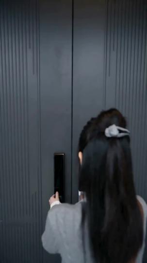 和AI妹妹交換三年後，家人後悔了 第1集
