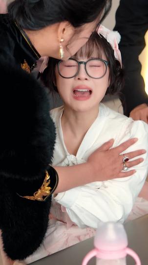 觉醒后，律政千金她不装了 第5集