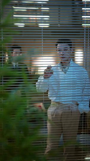 Guarding Her Heart, Hunting Her Ex-Husband Episode 8