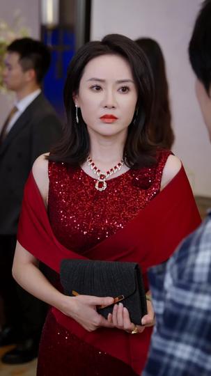 Takhta Sang Anak Tiri Episode 9