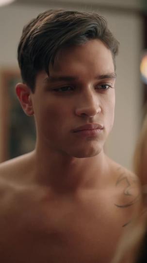 Sangue Fresco e Amor Antigo na Academia de Vampiros 3Episódio