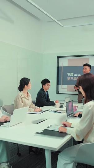 Under One Roof, Close to Your Heart Episode 9