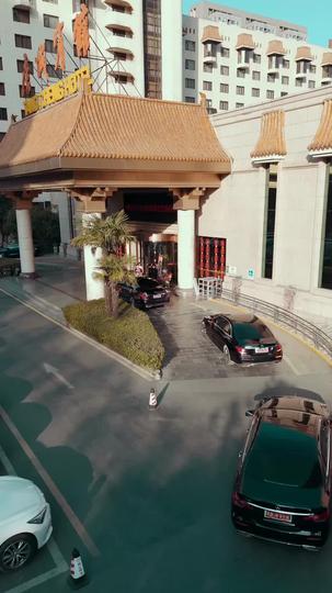 Bajo la Máscara del Amor Episodio 2