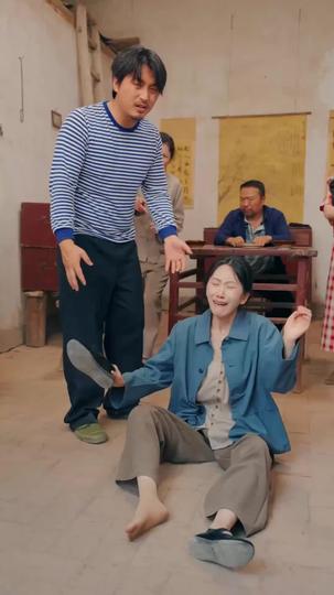 Istri Pembawa Hoki Episode 7