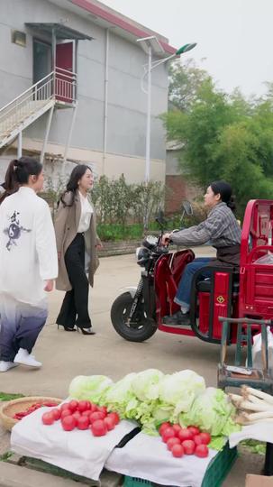 Perlakuan Istimewa dari Tiga Menantu Episode 2