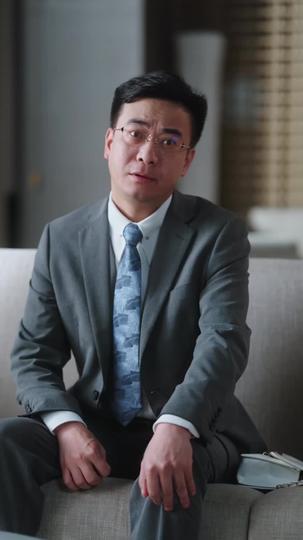 搬磚被退婚,我轉身閃婚宋大小姐 第2集