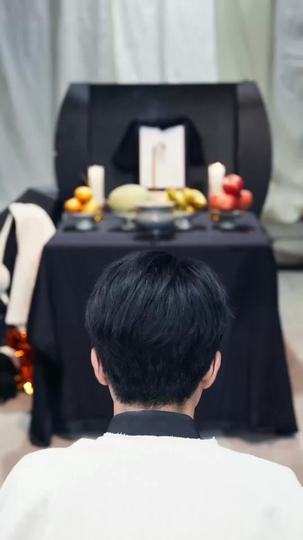 Roses for the Wedding, Lilies for the Grave Episode 6