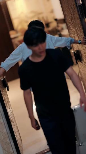 She Hits Me, So Does Love Episode 10