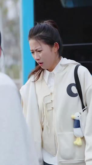 Route vers la ruine : Un Bus, Un Siège, Un Désastre ( Doublé ) Épisode8