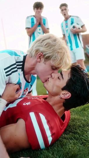 His Athlete Boyfriend Episode 2