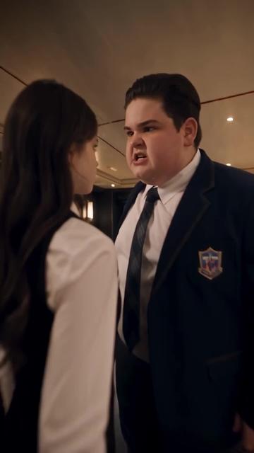 Move! The Reclaimed Girl Is Here to Shield Her Billionaire Family Ep. 8
