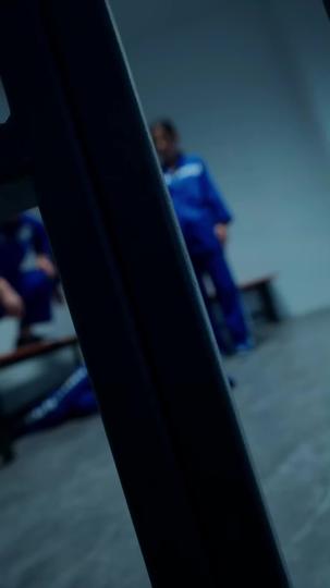 Breaking Dawn, Breaking Chains Episode 1