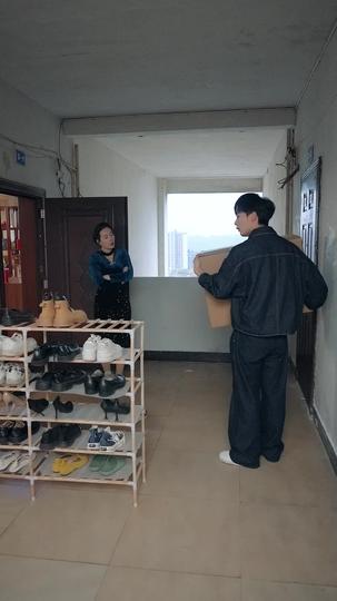 搬家第一天，邻居就惹我 第10集