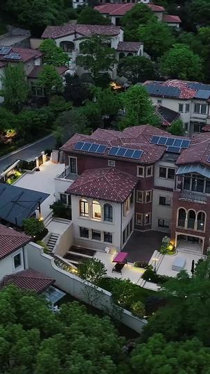 Kakak Kembali, Keluarga Bersemi Episode 7