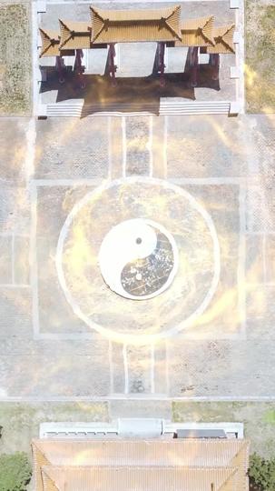 الخالد الذهبي: بداية المعجزة (مدبلج) 1مجموعة