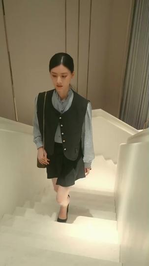 Kemewahan Terlarang Episode 2