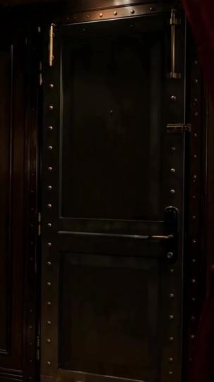 Locked by the Mafia Boss Episode 10