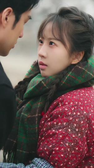 Ano Novo à Metrópole: Sua Aventura na Gravidez 2Episódio