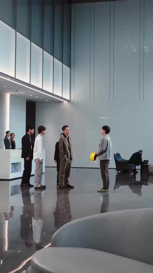 Do Peão ao Leão: Poder e Amor Entregues à Porta (Dublado) 11Episódio