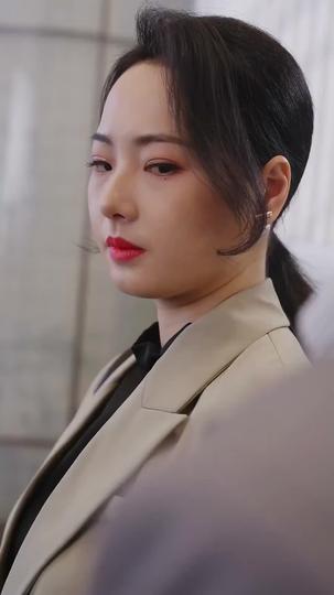 My Irresistible Assistant Is a Hidden Billionaire Episode 4