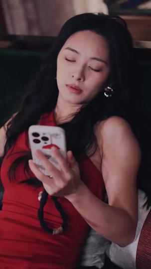 Joke on Her, Crown on Me Episode 9