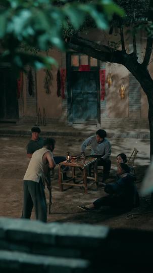 改写饥荒年:我能往返未来 第8集