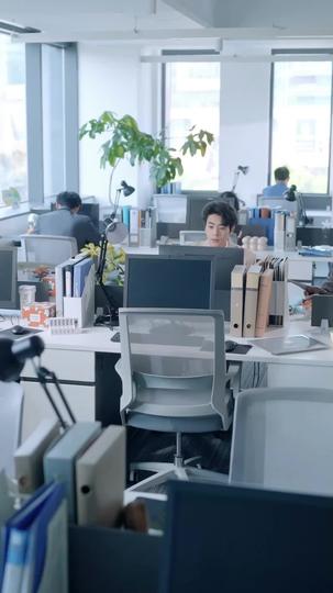 Love in the Time of Shadows Episode 8