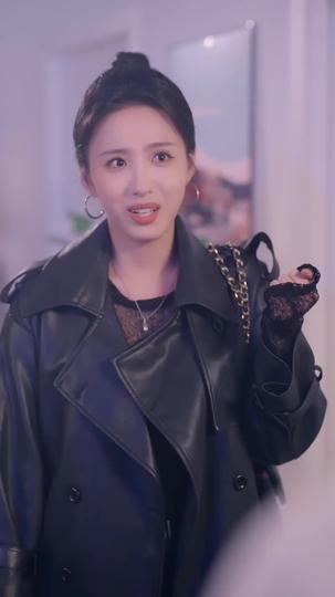 Loving the Enemy on My Bed Episode 3