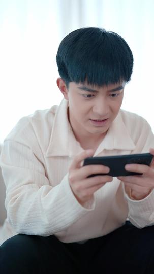 我手机里的精灵女王成真了 第1集