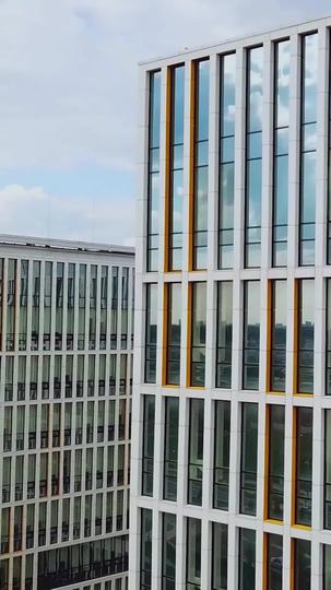 Le Bébé du Milliardaire Sans-Abri Épisode1