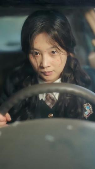 Bow Down, The Killer Queen is Back Episode 3