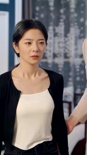 When Love's Thorn Pierces Episode 8