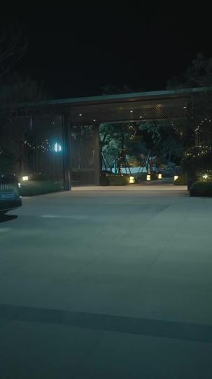 장미 아래 소나무 제7회