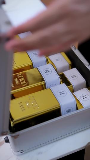他们抢房我屯黄金 第10集