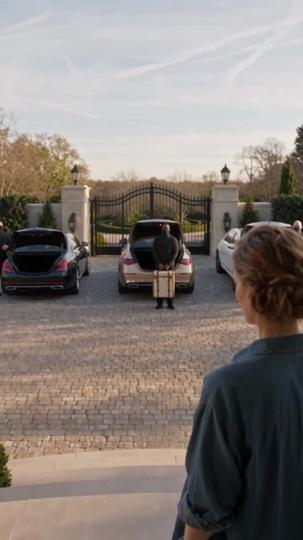 Three Billionaires Fall for a 50-Year-Old Janitor Episode 5