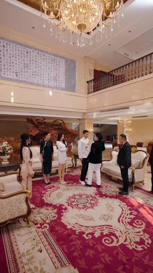 When the Supreme Being Checks into the Loser's Life Episode 11