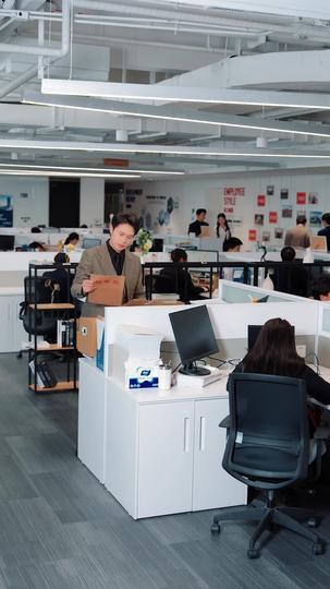 年终奖发完，公司破产了 第5集