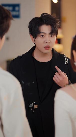 Love Blind Box: The Hunter Becomes the Prey Episode 7