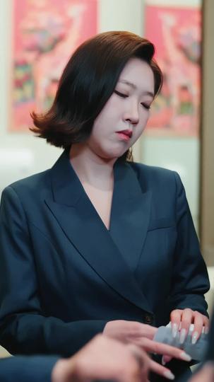 Signed Into Love: Our Contract, Our Beginning Episode 9