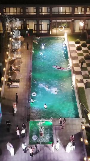 Loucuras de Um Amor Mais Jovem 1Episódio